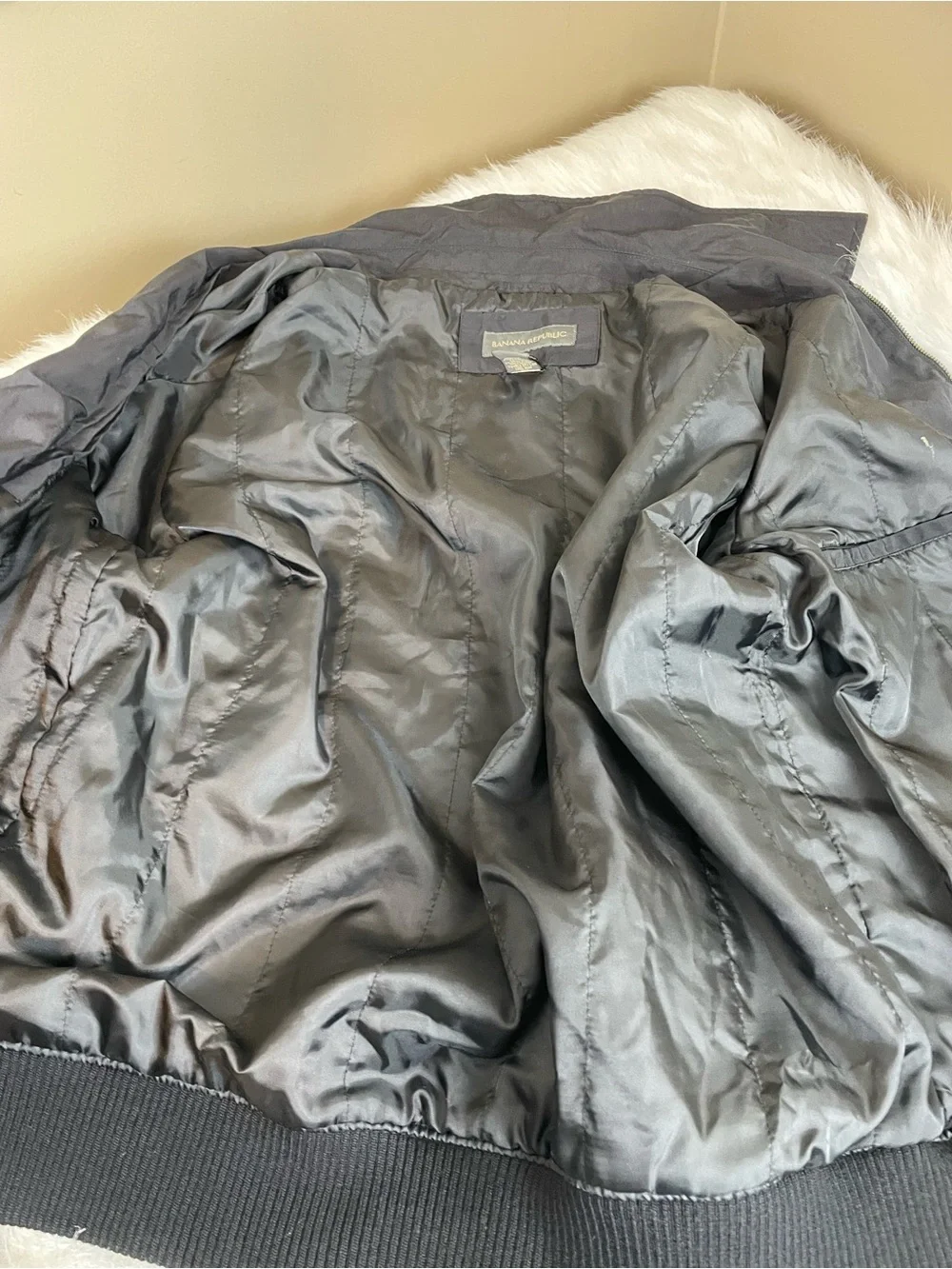 Banana Republic Men's black Zip Bomber Jacket Nylon Insulated Large
